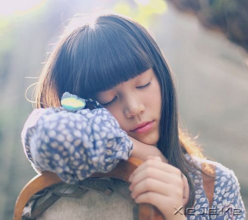 慢慢的我总是与世界保持距离 (1)